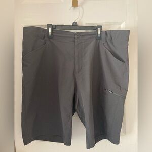 Men's Dark Gray Stretch zeroxposur Travel series shorts 38